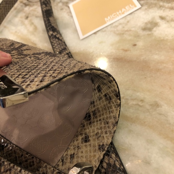 Michael Kors Snake purse - Picture 10 of 12